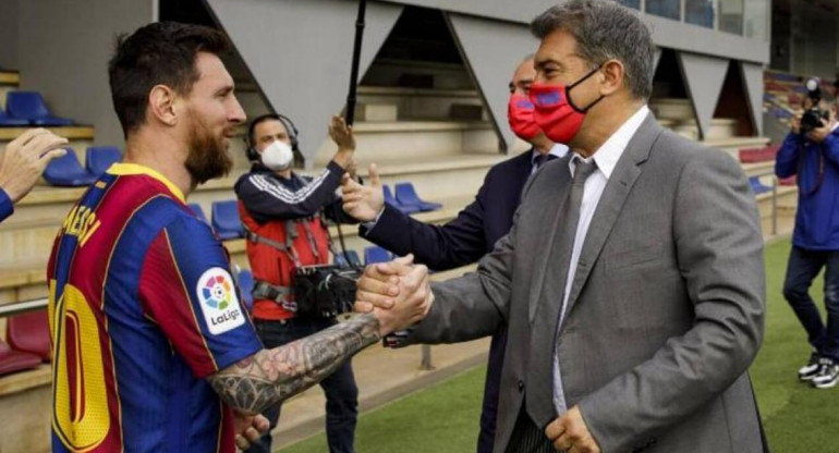 Lionel Messi y Laporta, Barcelona, Reuters