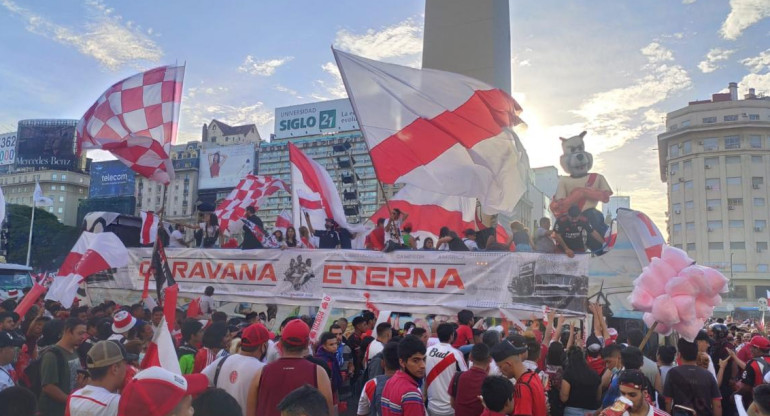 Festejos de hinchas de River a tres años de la final de la Copa Libertadores en Madrid