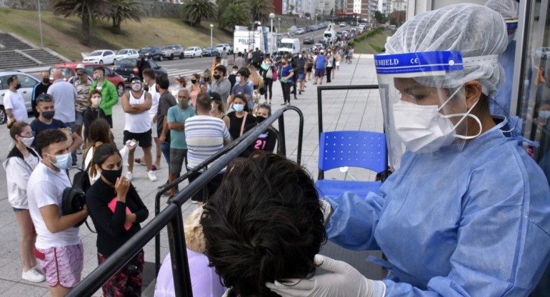 Testeos coronavirus en Mar del Plata, NA.