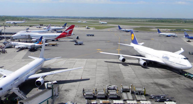 Aerolíneas, aeropuerto