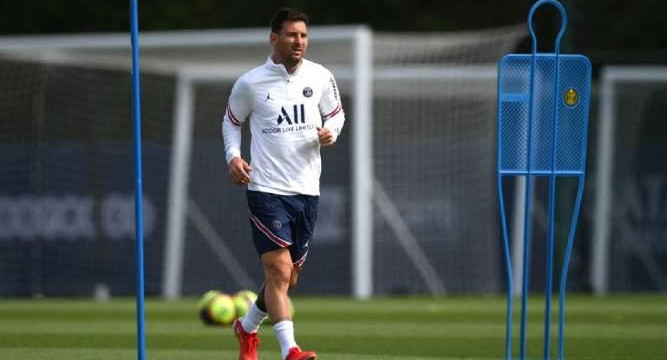 Lionel Messi en el entrenamiento del PSG