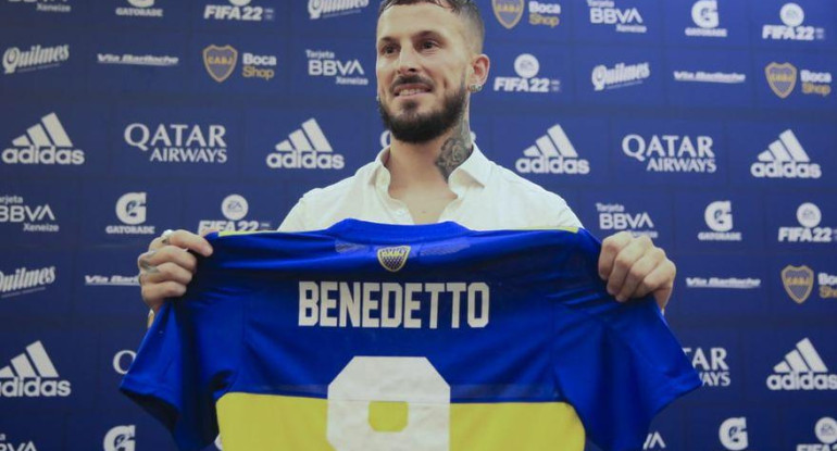 Darío Benedetto en su presentación en Boca