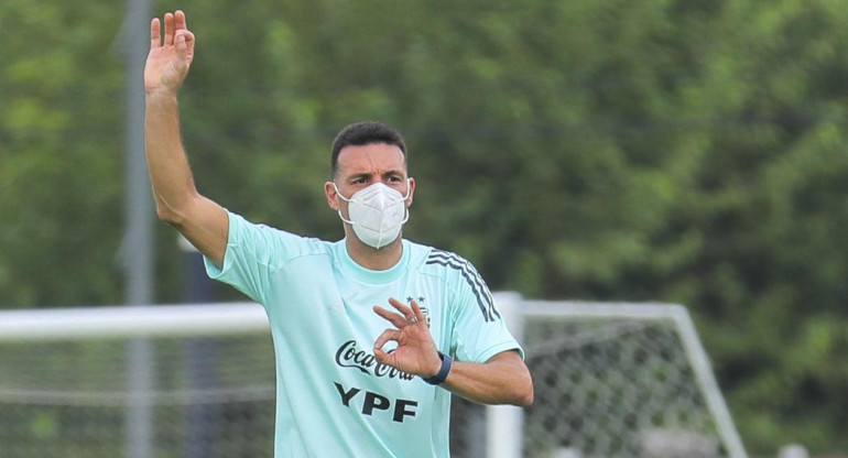 Lionel Scaloni, DT de la Selección Argentina, fútbol, entrenamiento, NA