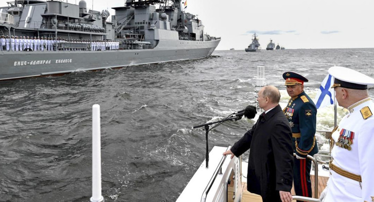 Vladimir Putin, Armada de Rusia, NA