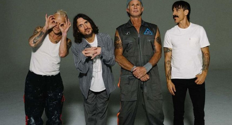 Red Hot Chili Peppers lanza disco el próximo 1° de abril