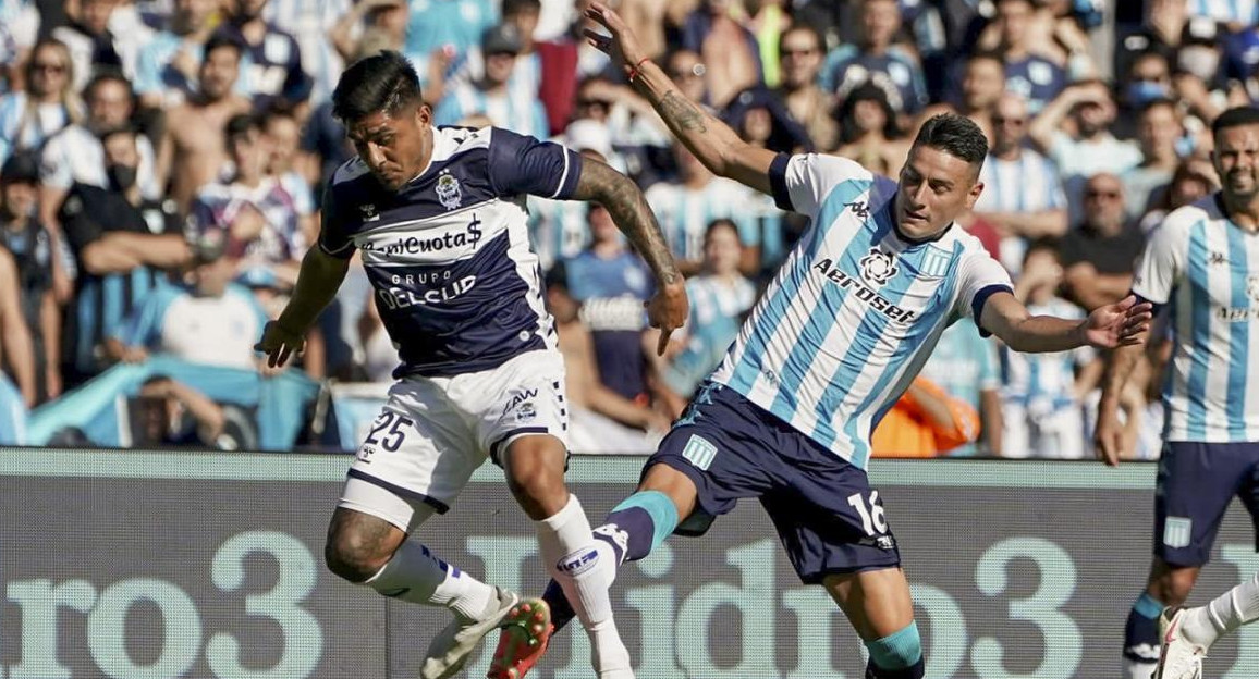 Racing vs Gimnasia Esgrima La Plata. Agencia NA.