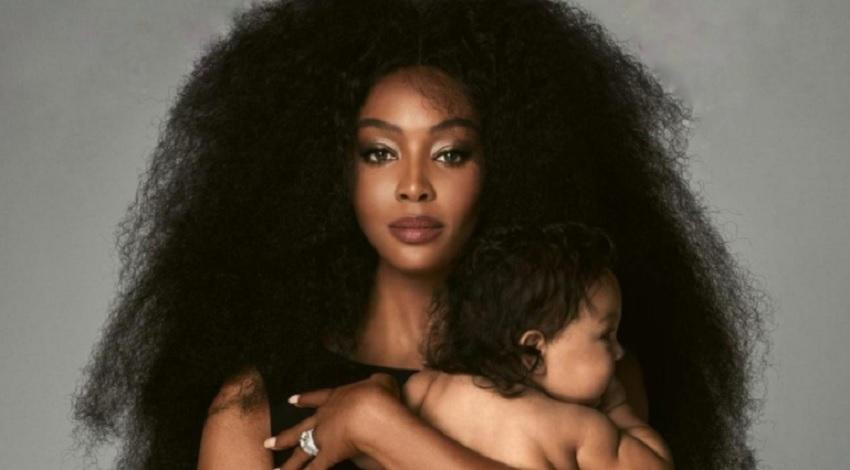 La modelo Naomi Campbell presentó a su hija en la tapa de una revista