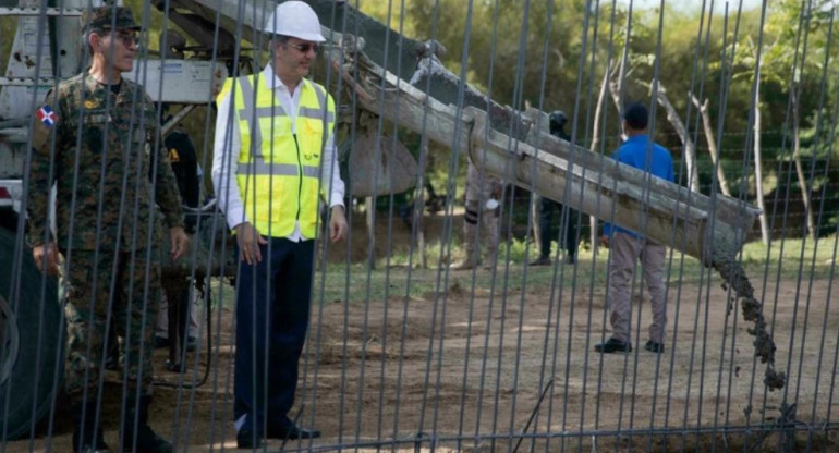 Construcción del muro entre República Dominicana y Hiatí, Foto NA