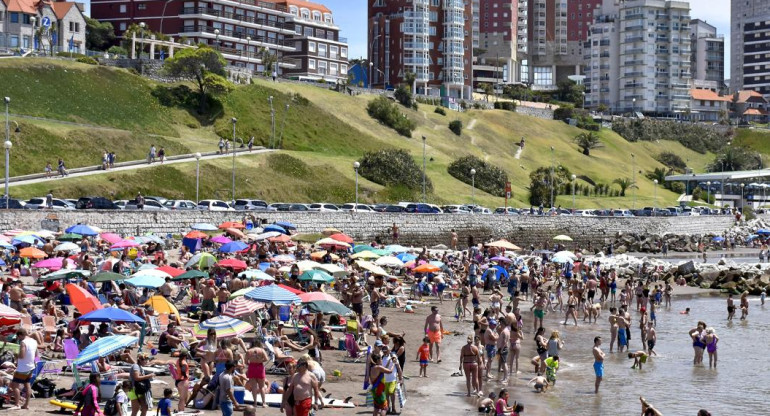 Mar del Plata, Costa Atlántica, playa, turistas, NA