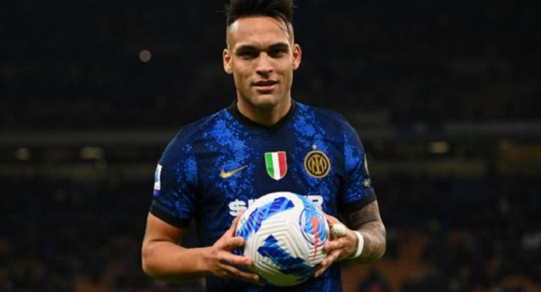 Lautaro Martínez marcó tres goles en el triunfo de Inter sobre Salernitana	