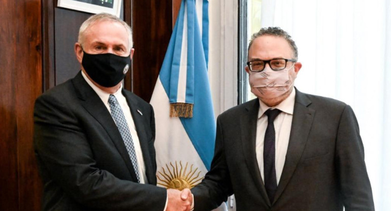 El ministro Matías Kulfas, con el embajador de EEUU, Marc Stanley, NA