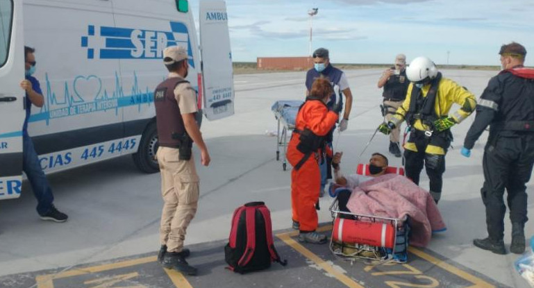 Operación de rescate debió realizarse en alta mar, foto NA