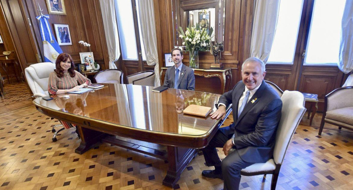 Cristina Kirchner recibió esta tarde en su despacho del Senado al embajador de EEUU, Marc Stanley. Foto NA