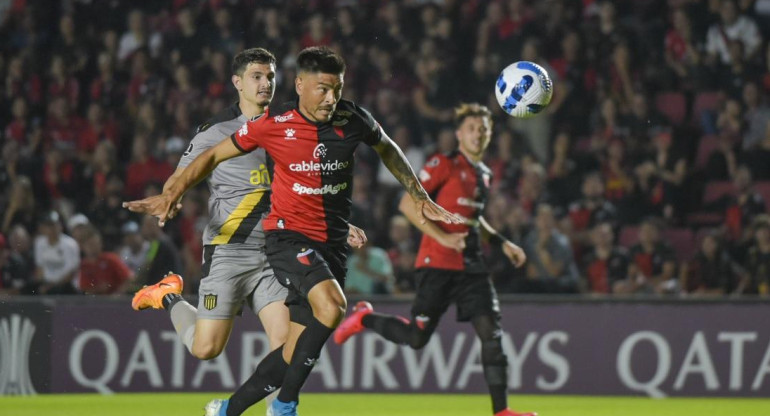 Colón y Peñarol por la Copa Libertadores. Foto NA: CONMEBOL