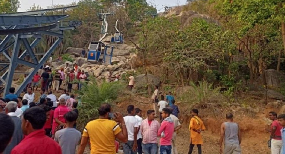 India: un choque entre teleféricos dejó varios heridos y una mujer fallecida