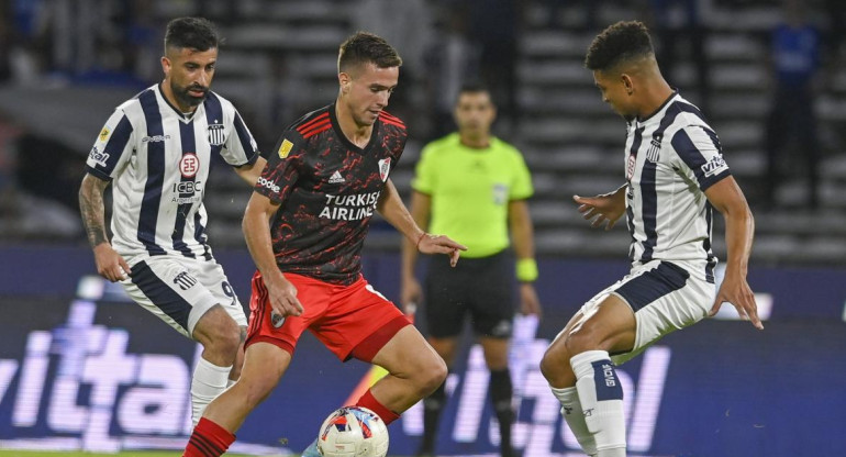 Escena del partido entre Talleres y River. Foto NA: PRENSA RIVER