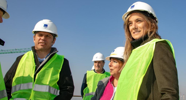 Malena Galmarini y Axel Kicillof en obra del Sistema Riachuelo. Video: Prensa