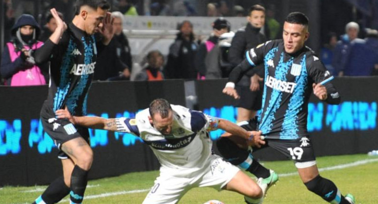 Gimnasia vs Racing. Foto: NA.