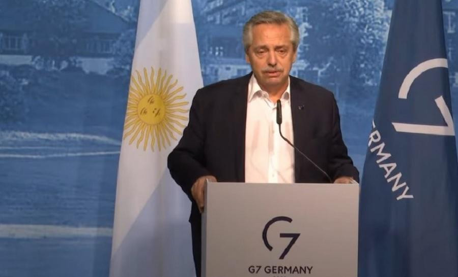 Alberto Fernández, en la cumbre del G7. Foto: NA.