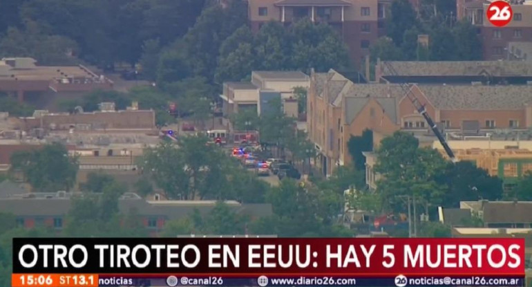 Al menos 5 muertos y 16 heridos en un tiroteo durante un desfile en EEUU. Canal 26