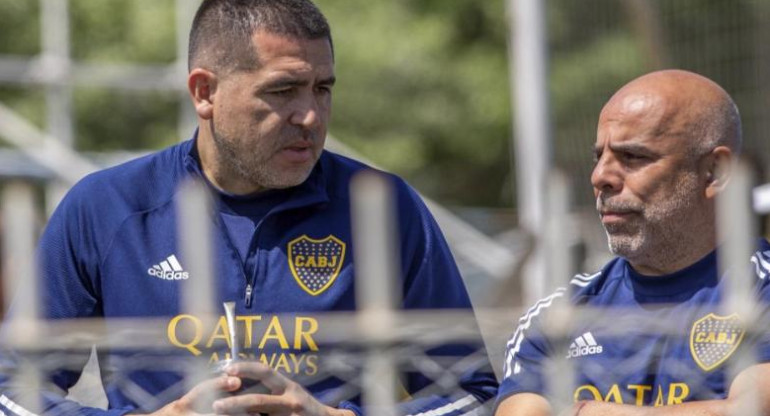 Juan Román Riquelme y Chicho Serna, Boca. Foto: NA.