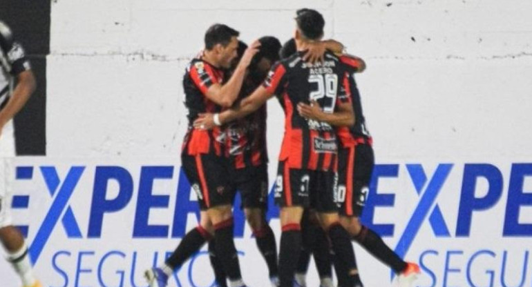 Patronato, fútbol argentino. Foto: NA.