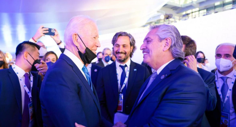 Alberto Fernández y Joe Biden. Foto: EFE.