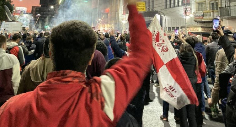 Incidentes con hinchas de Independiente. Foto: NA.