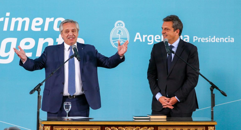 Alberto Fernández en la jura de Sergio Massa. Foto: NA.