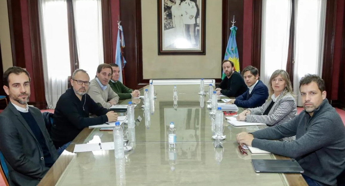 Kicillof y parte de su gabinete, el 21 de julio, con los intendentes de Pro Petrecca (Junín), Valenzuela (Tres de Febrero), Garro (La Plata) y Montenegro (General Pueyrredón) Prensa Gobierno Provincia Buenos Aires