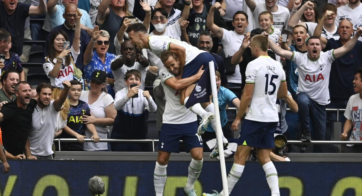 Festejo de Tottenham ante Wolverhampton por la Premier League. Foto: REUTERS.