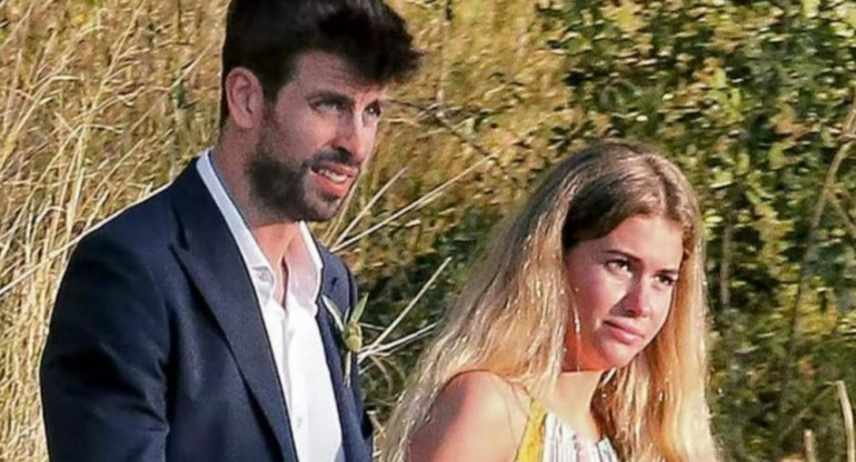 Clara y Gerard Piqué. Foto: Hola.com