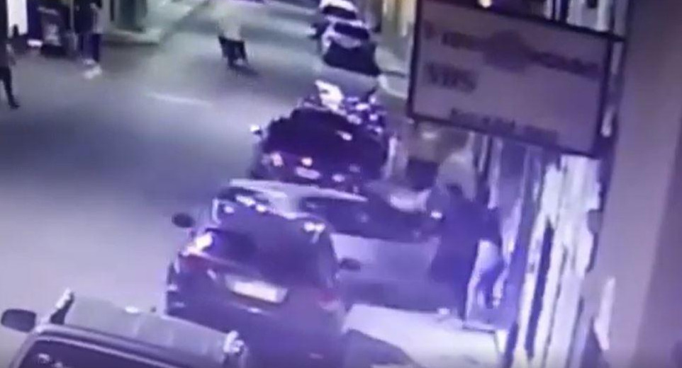 Violento choque en la puerta de un boliche en San Pedro. Foto: captura de video.