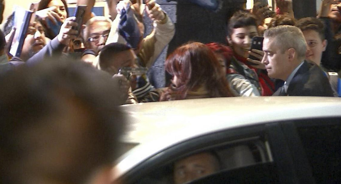 La escalofriante imagen del atentado a Cristina Kirchner. Foto: NA.