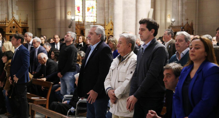 Alberto Fernández y Gabinete en la Misa por la Paz en Luján. Foto: NA