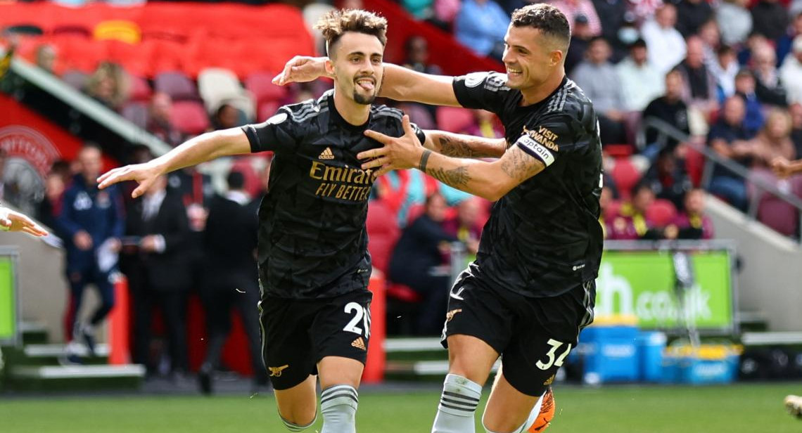 Arsenal derrotó a Brentford y es puntero de la Premier League. Foto: Reuters.