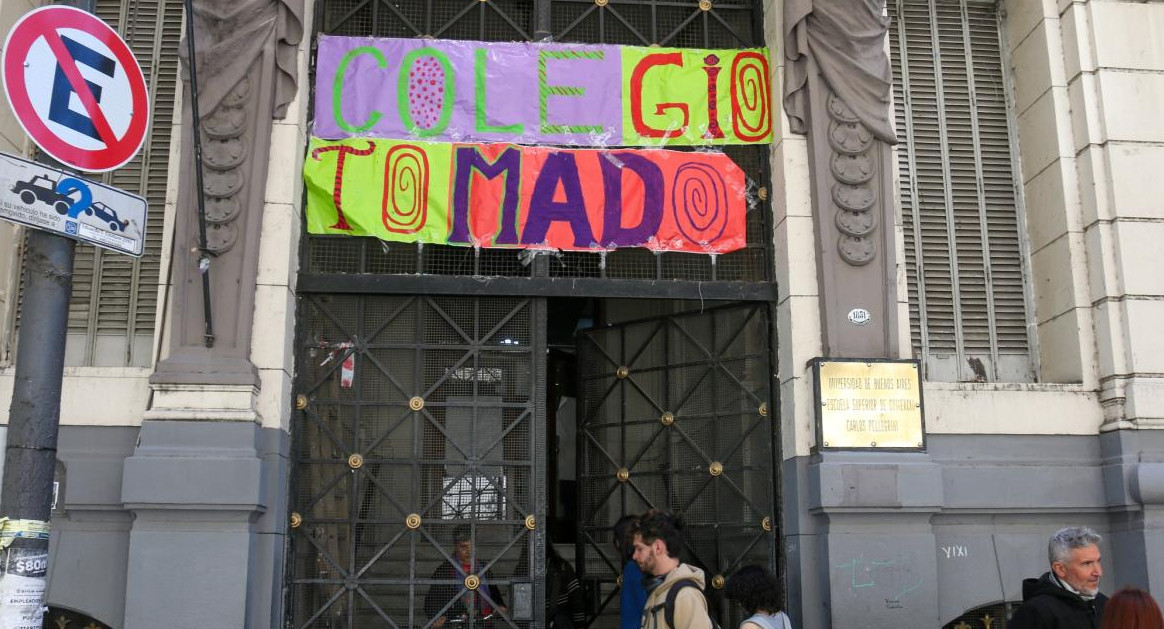 Toma de colegios, NA