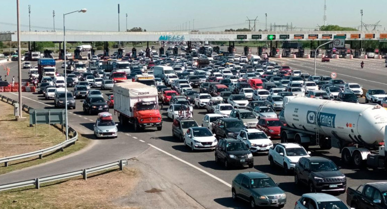 Caos de tránsito en Ruta 2. Foto: Twitter @lt3am680