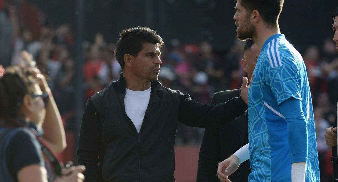 Hugo Ibarra; Newells vs. Boca. Foto: Télam.