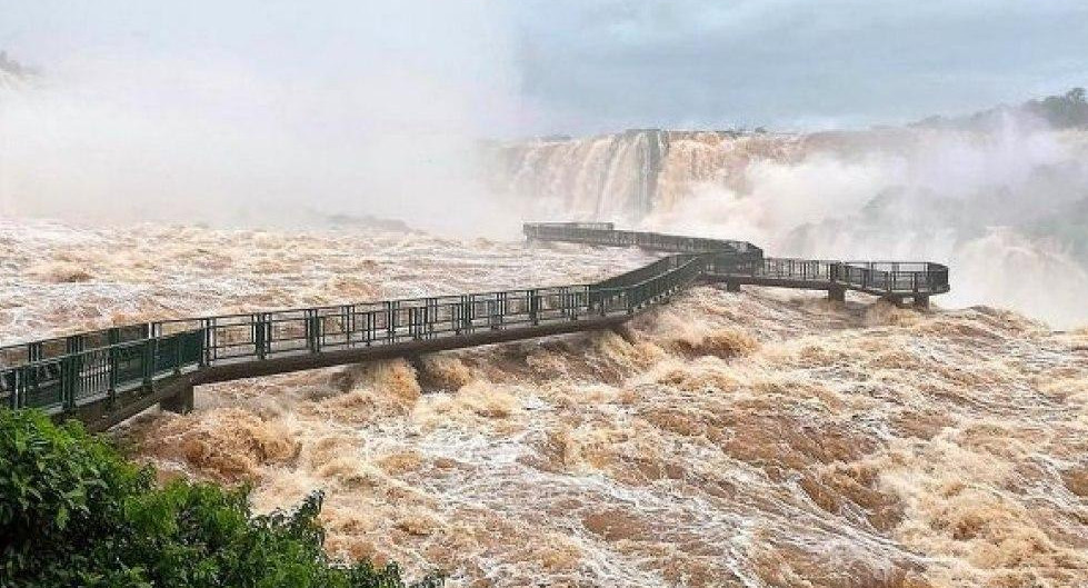 Gran caudal de agua en las Cataratas del Iguazú. Foto: NA.