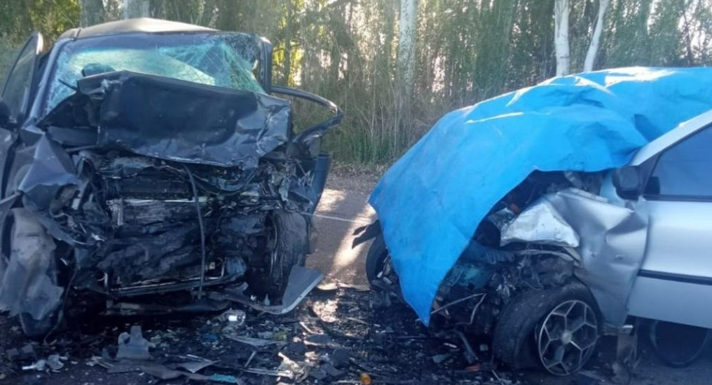 Así quedaron ambos vehículos tras el choque. Foto: NA.