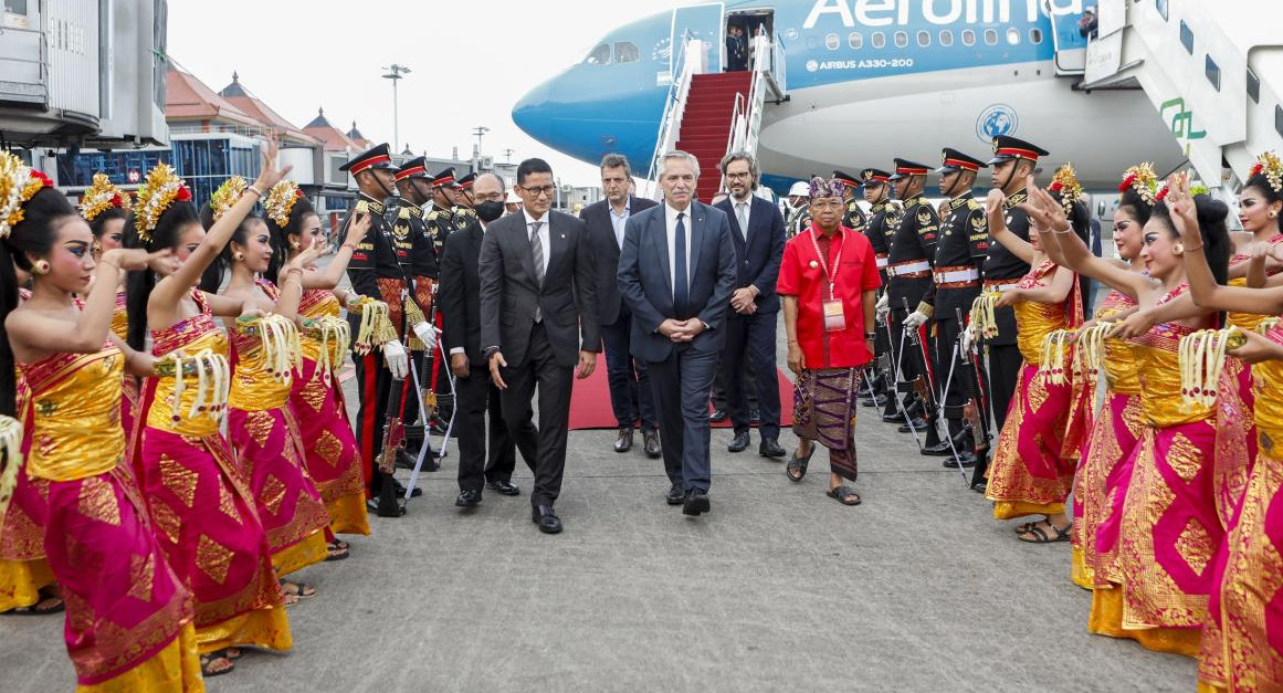 Alberto Fernández en Indonesia, Télam