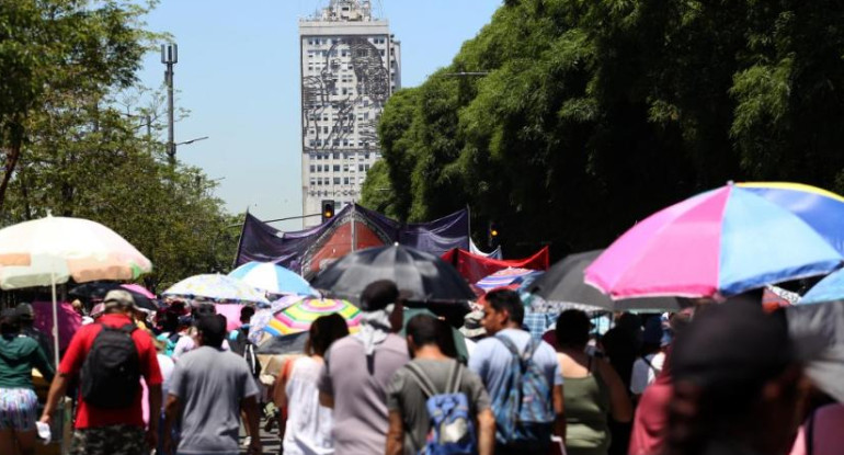 Marcha en el Ministerio de Desarrollo Social. Foto: NA