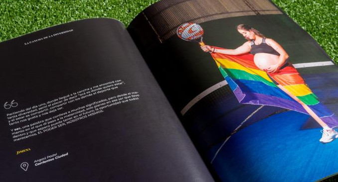 “La cancha de la diversidad”, el álbum de figuritas LGBTQI de Emilien Buffard. Foto: Emilien Buffard