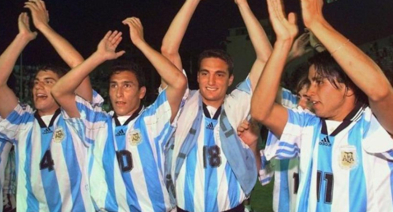 Lionel Scaloni en el torneo Esperanzas de Toulon de 1998. Foto: NA.