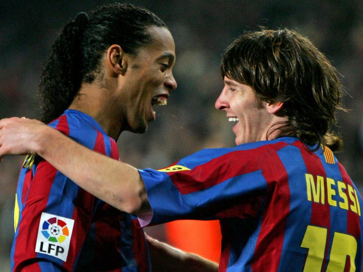 Lionel Messi y Ronaldinho. Foto: REUTERS