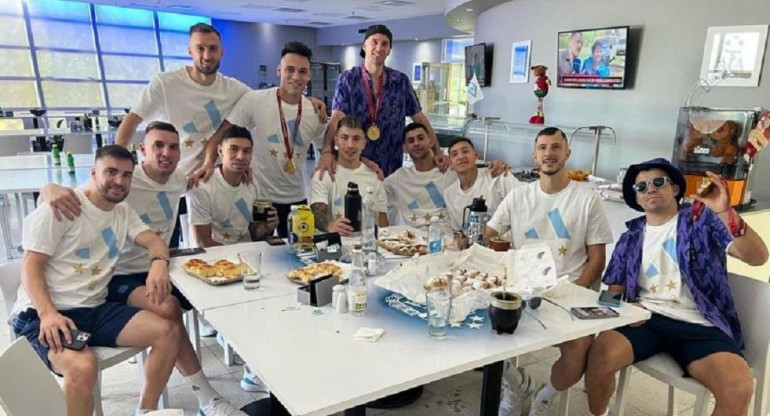 El desayuno de la Selección en AFA. Foto: NA.