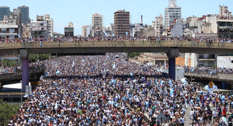 Festejos de la Selección Argentina ante los hinchas. Foto: REUTERS