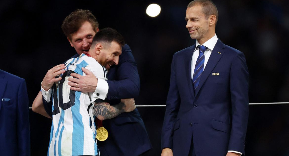 Alejandro Domínguez y Lionel Messi. Foto: REUTERS.