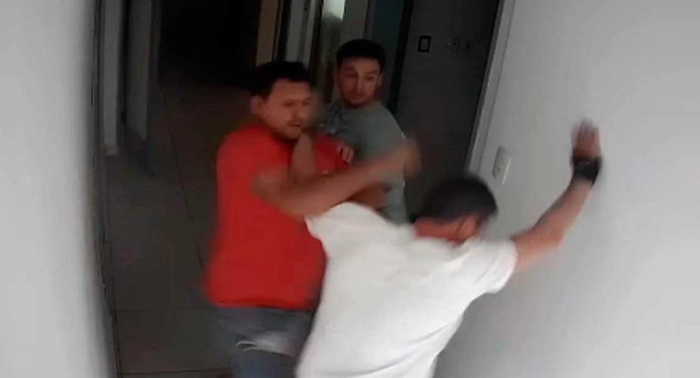 Agresión contra un médico en Santa Fe. Foto: Captura de video.